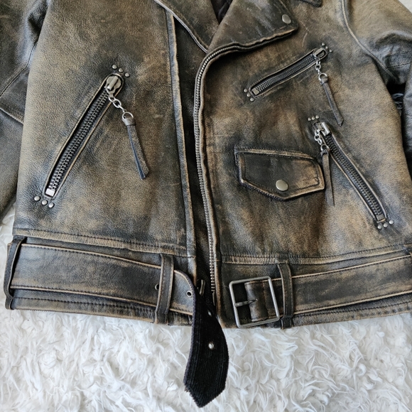 Distressed leather jacket - Picture 6 of 11